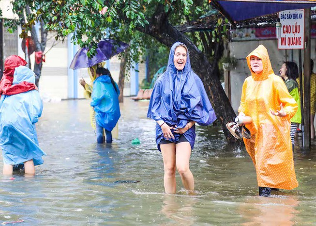 Mơ thấy lội nước là điềm báo gì?